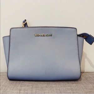 Michael Kors Selma Medium Messenger Bag, Pale Blue